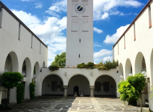 St. Johann Baptist Ismaning Innenhof
